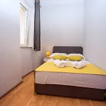 In With Terrace, Air Conditioning, Wifi, Washing Machine Gata