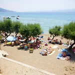 Apartment In With Terrace, Air Conditioning, Wifi, Washing Machine Gata
