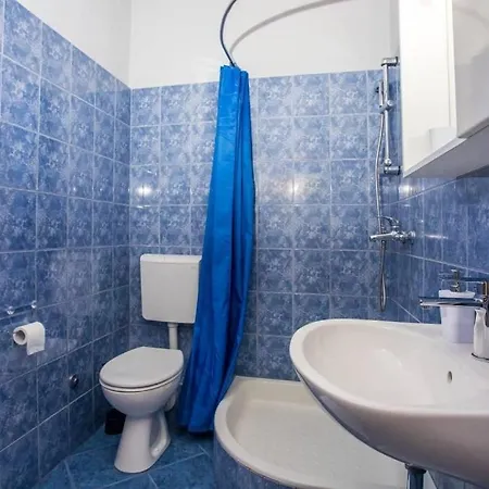In With Terrace, Air Conditioning, Wifi, Washing Machine Lejlighed Gata